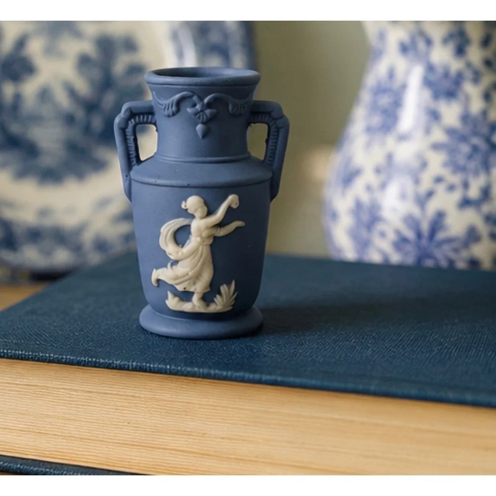 Unbranded miniature jasperware